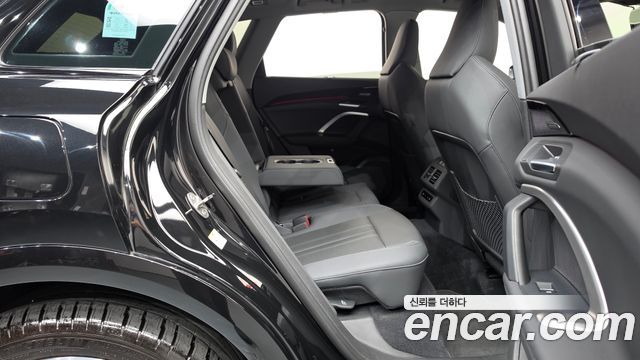 Audi Q5 2025 — photo 26
