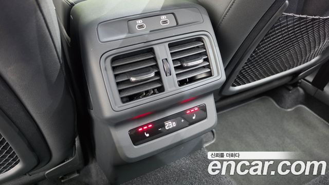 Audi Q5 2025 — photo 31