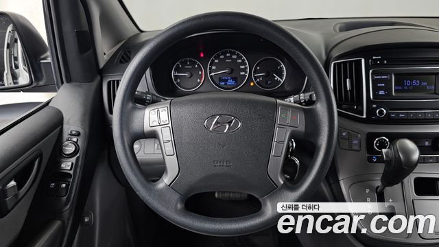 Hyundai Starex 2017 — photo 19