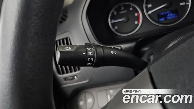 Hyundai Starex 2017 — photo 25