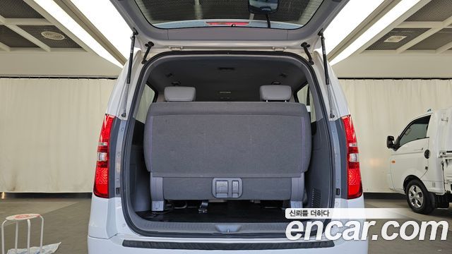 Hyundai Starex 2017 — photo 26