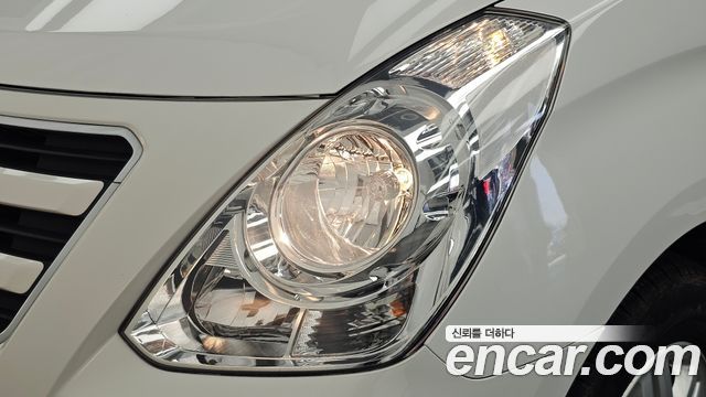 Hyundai Starex 2017 — photo 8