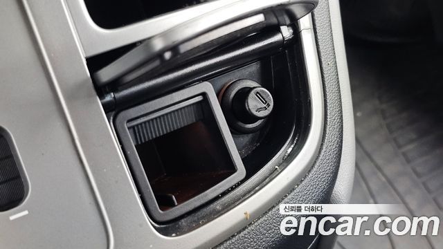 Hyundai Starex 2017 — photo 28