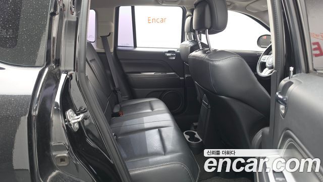 Jeep Compass 2016 — photo 12