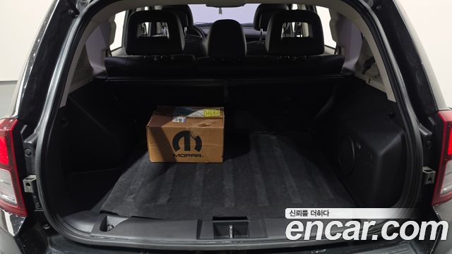 Jeep Compass 2016 — photo 19
