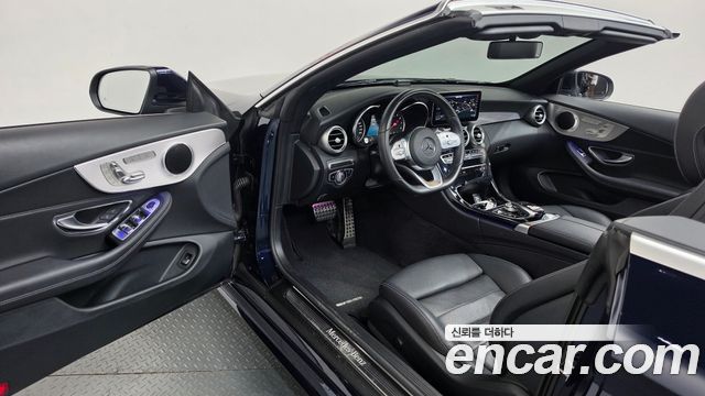 Mercedes-Benz C-Class 2019 — photo 13