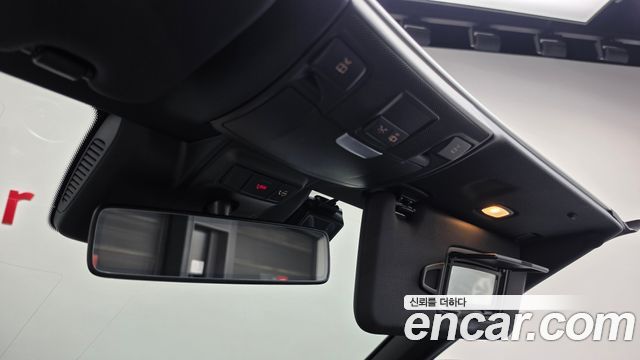 Mercedes-Benz C-Class 2019 — photo 27