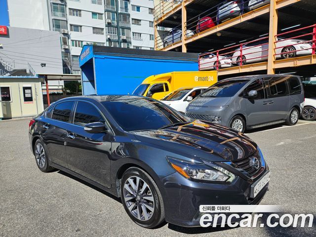 Nissan Altima 2017 — photo 2