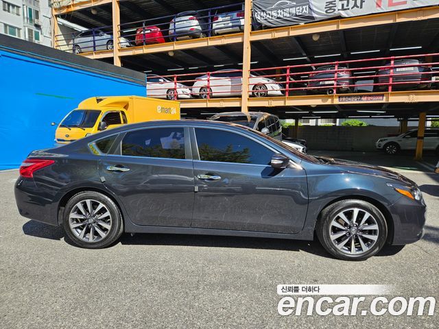 Nissan Altima 2017 — photo 3