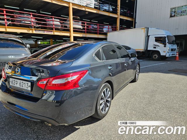 Nissan Altima 2017 — photo 4