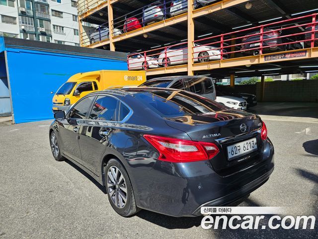 Nissan Altima 2017 — photo 6