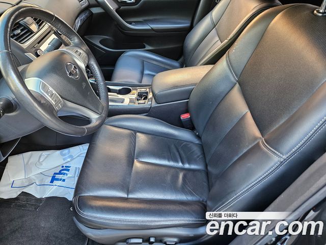 Nissan Altima 2017 — photo 11