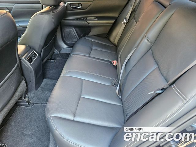 Nissan Altima 2017 — photo 12