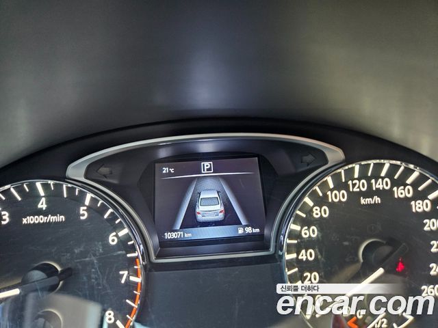 Nissan Altima 2017 — photo 16