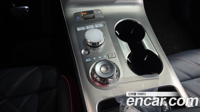 Genesis GV70 2025 — photo 12