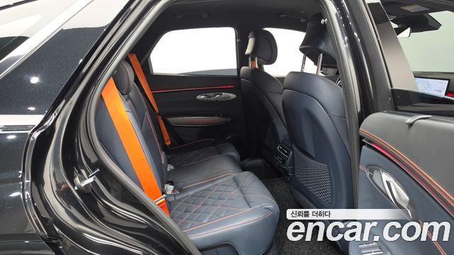 Genesis GV70 2025 — photo 17