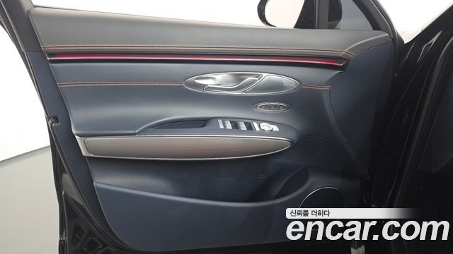 Genesis GV70 2025 — photo 14