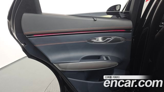 Genesis GV70 2025 — photo 15