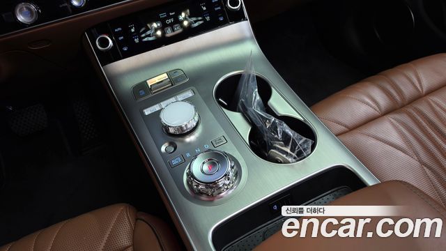 Genesis GV70 2025 — photo 12