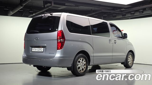 Hyundai Starex 2014 — photo 2