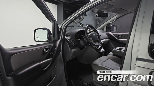 Hyundai Starex 2014 — photo 10