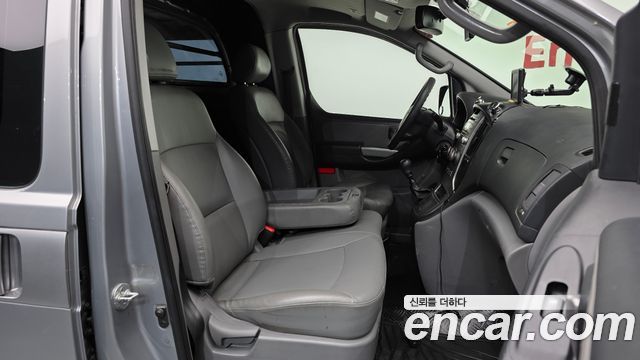 Hyundai Starex 2014 — photo 11
