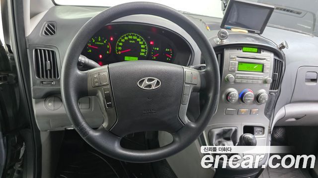 Hyundai Starex 2014 — photo 13