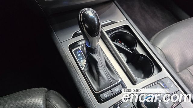 Hyundai Genesis 2016 — photo 9