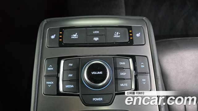 Hyundai Genesis 2016 — photo 18