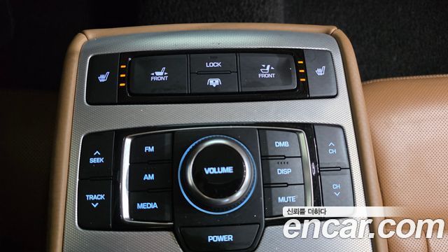 Genesis G80 2017 — photo 18
