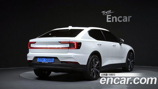 Polestar Polestar 2 2022 — photo 2