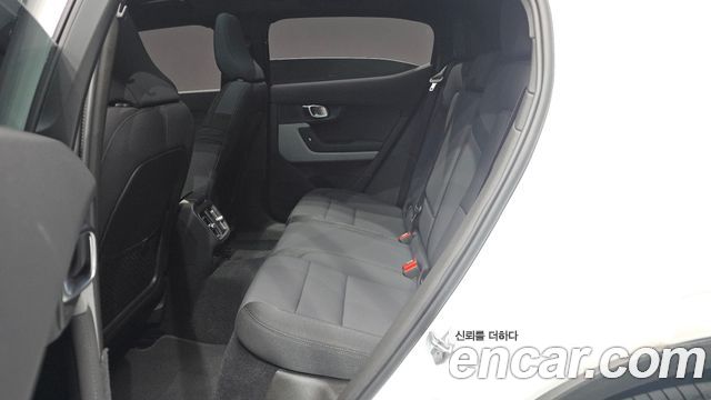 Polestar Polestar 2 2022 — photo 12