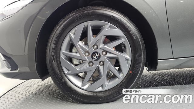 Hyundai AVANTE 2024 — photo 5