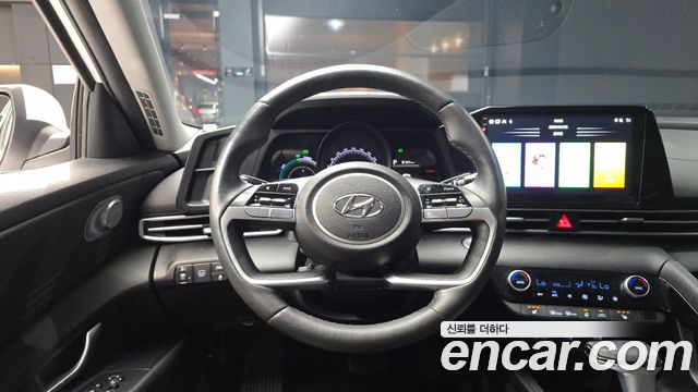 Hyundai AVANTE 2023 — photo 13