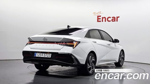 Hyundai AVANTE 2024 — photo 2