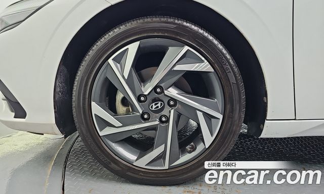 Hyundai AVANTE 2024 — photo 5