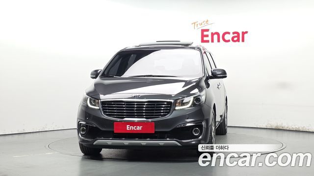 Kia Canival 2017 — photo 3