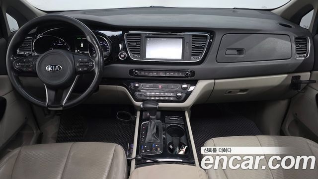 Kia Canival 2017 — photo 7