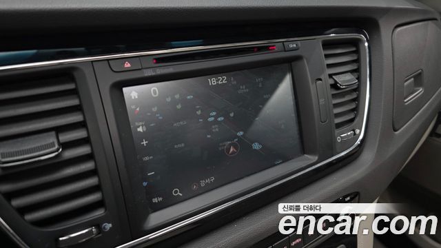 Kia Canival 2017 — photo 15