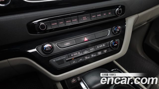 Kia Canival 2017 — photo 17