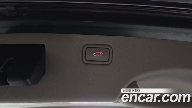 Kia Canival 2017 — photo 20