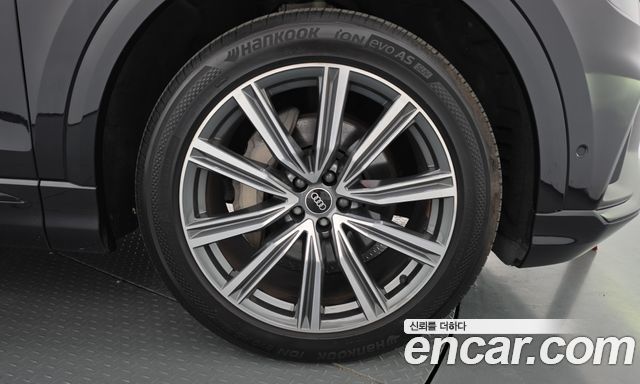 Audi Q8 2021 — photo 7