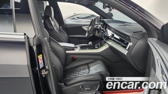 Audi Q8 2021 — photo 16