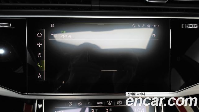 Audi Q8 2021 — photo 32