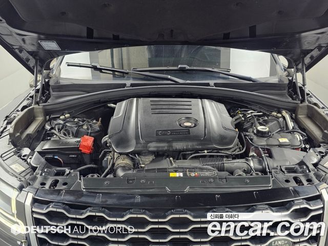 Land Rover Range Rover Velar 2019 — photo 6