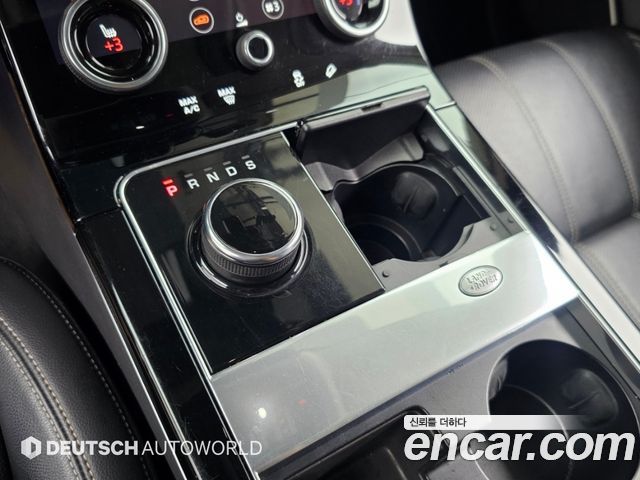 Land Rover Range Rover Velar 2019 — photo 9