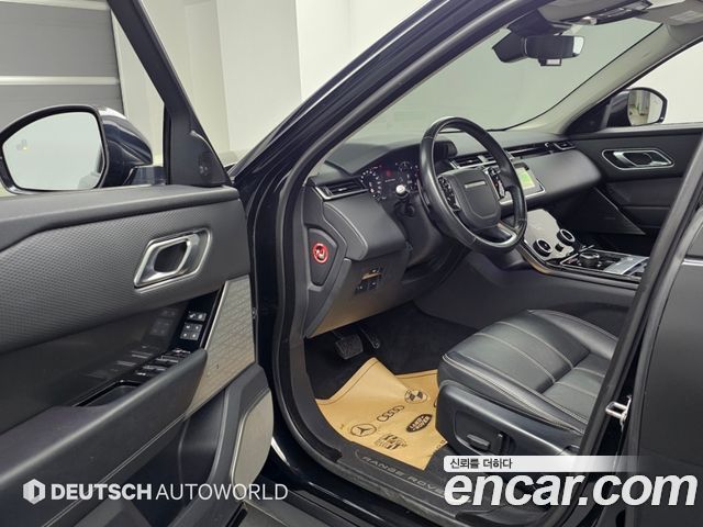 Land Rover Range Rover Velar 2019 — photo 11