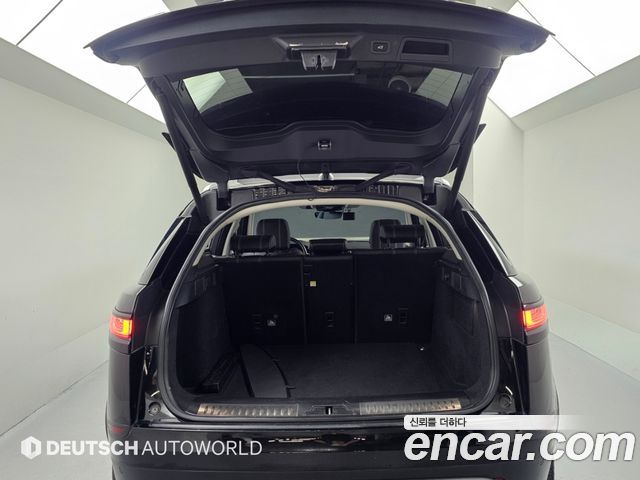 Land Rover Range Rover Velar 2019 — photo 19