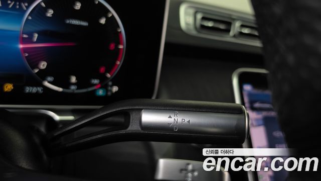 Mercedes-Benz S-Class 2022 — photo 9