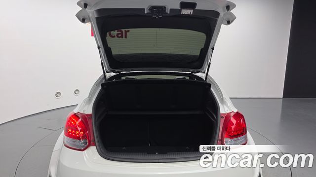 Hyundai Veloster 2017 — photo 20